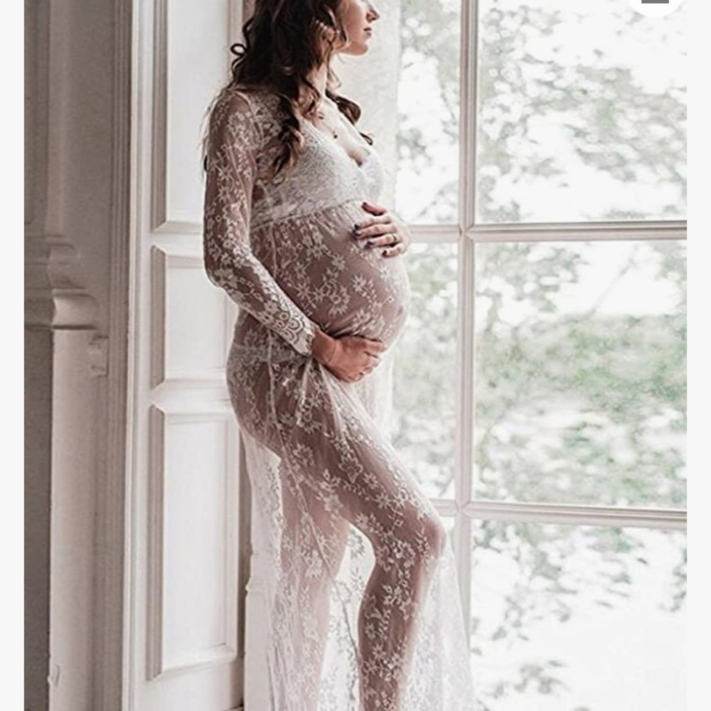 White lace Maternity Shoot Dress